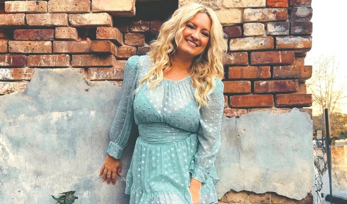More Info for Pickin' on the Plaza with Dana Romanello
