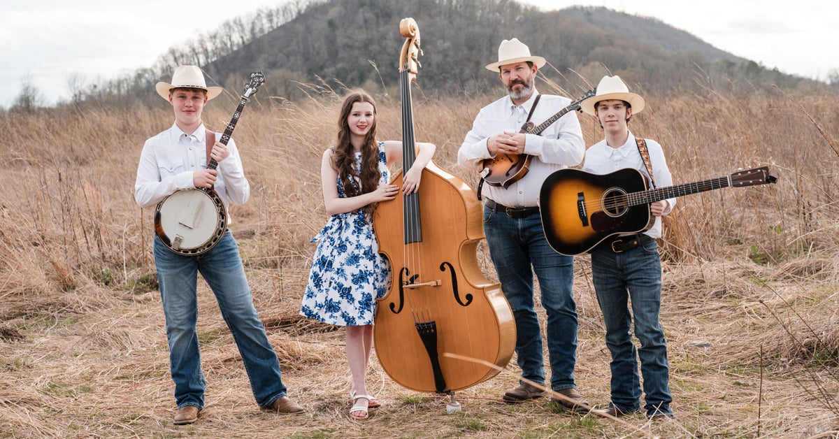 Pickin' on the Plaza with Grassy Creek