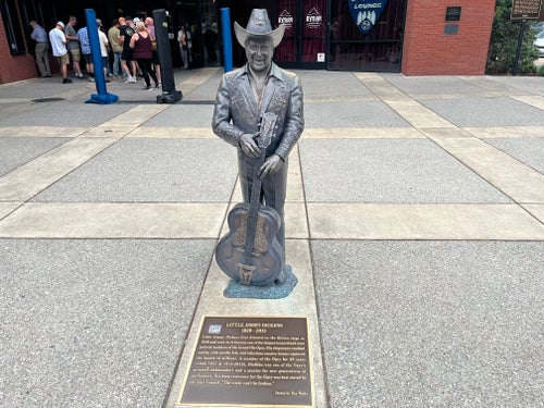 Little Jimmy Dickens statue